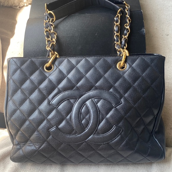 Chanel caviar grand shopping tote - Picture 3 of 17